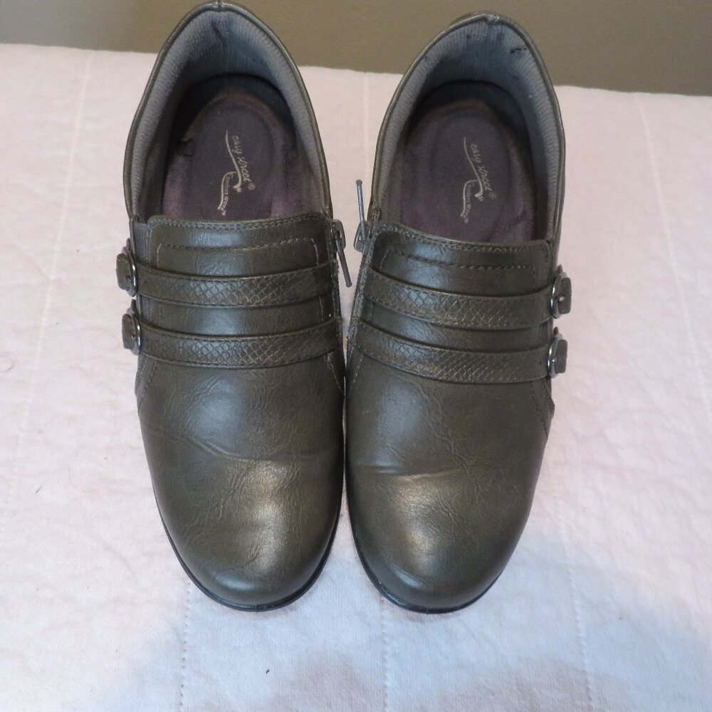 Easy Street Comfort Wave Gray Ankle Boots